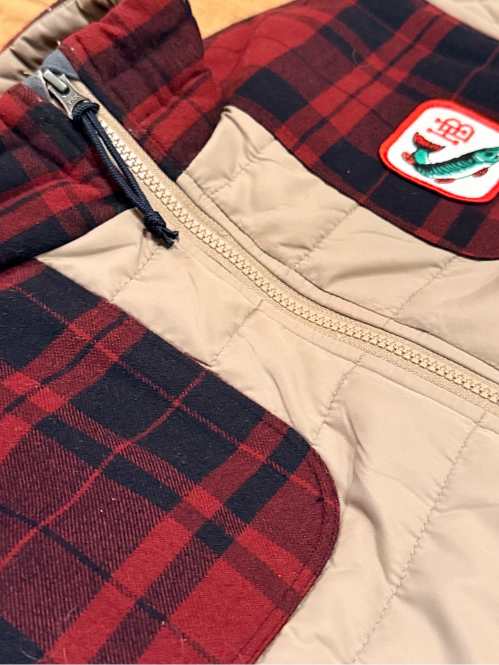 Howler Bros - RARE Men's Merlin Quilted Puffer Jacket, Red Plaid Yoke - MEDIUM - Picture 4 of 13